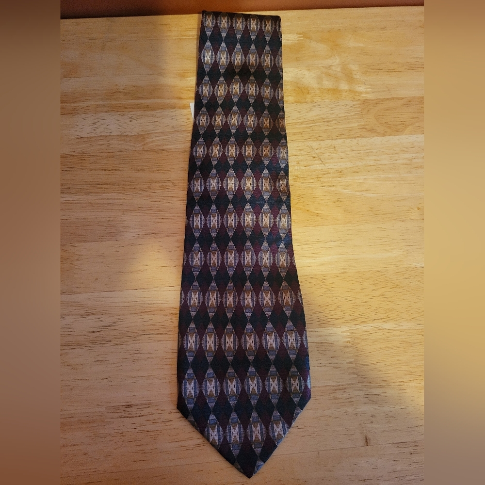 Dani Moda Machile Artistic Design Silk Necktie Burgundy Gold